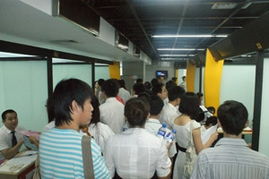 证券公司怎么找经纪人的